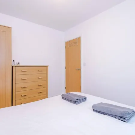 Дом отдыха Cozy 1br In Vibrant Free Parking Манчестер