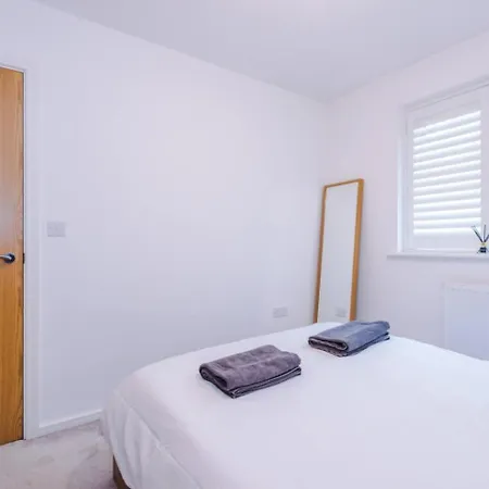 Cozy 1br In Vibrant Free Parking * Манчестер