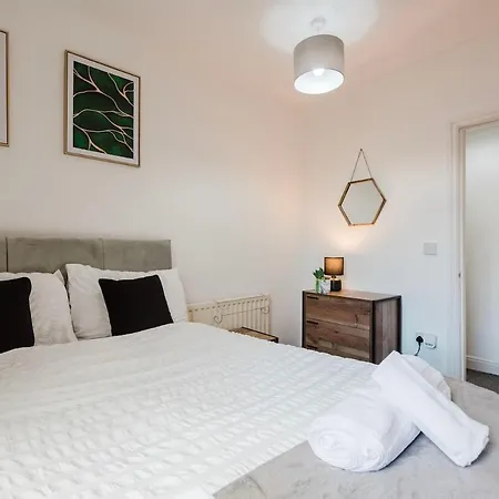 Apartament Free Parking, Late Check Out Coop Live Etihad Stadium 3-bed House *