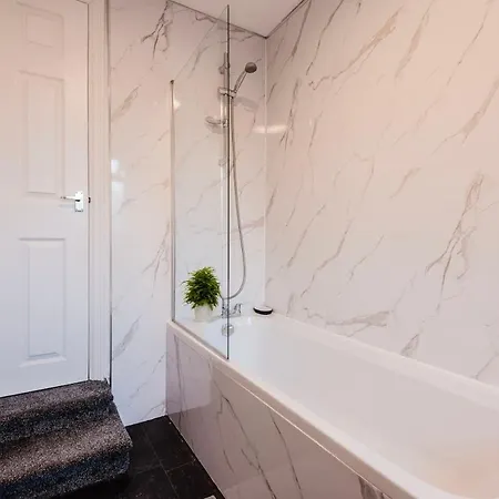 Apartament Free Parking, Late Check Out Coop Live Etihad Stadium 3-bed House *