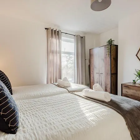 Free Parking, Late Check Out Coop Live Etihad Stadium 3-bed House * Manchester