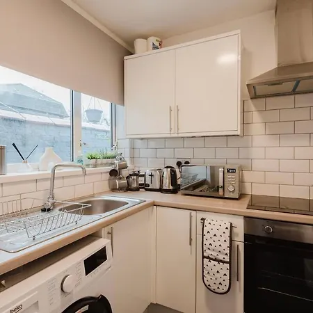 Free Parking, Late Check Out Coop Live Etihad Stadium 3-bed House Manchester