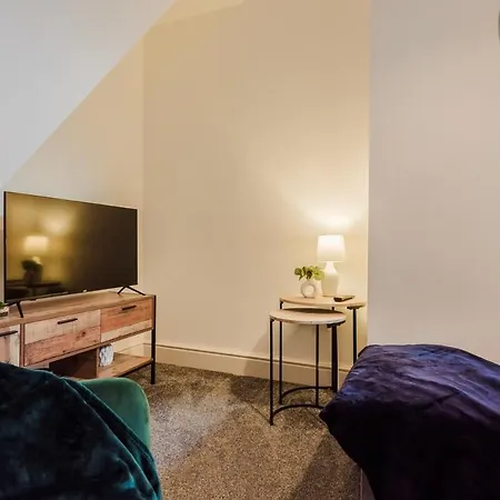 Free Parking, Late Check Out Coop Live Etihad Stadium 3-bed House Apartament