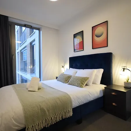 Life 2-bed 1-bath In New Cross Mánchester