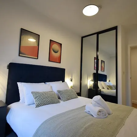 Life 2-bed 1-bath In New Cross * Mánchester