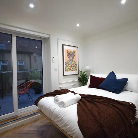 Cityescape - 1br Sofa Bed Balcony Window Shower Apartment Manchester