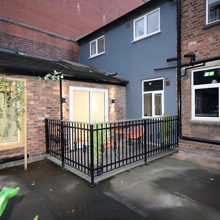 Cityescape - 1br Sofa Bed Balcony Window Shower Manchester