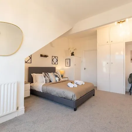 Richmond Retreat - Luxurious And Comfortable Spacious 2 Floor