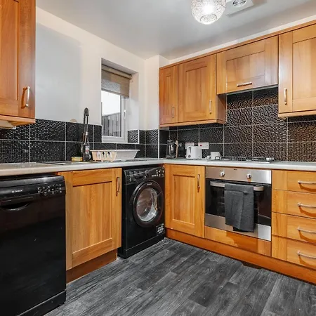 Coop Arena & Etihad - Free Parking - Pool Table Vakantiehuis