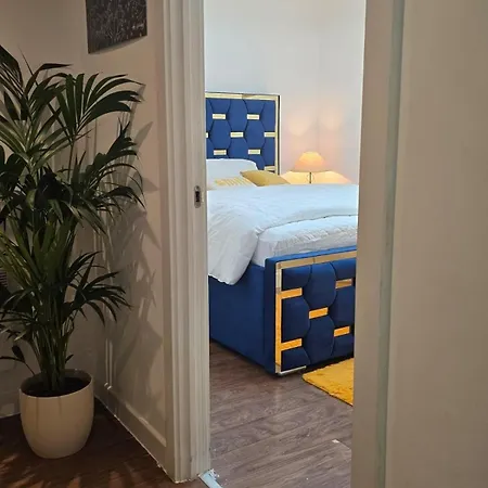 Mega1 Luxury Spacious 1bedroom Apartment, *