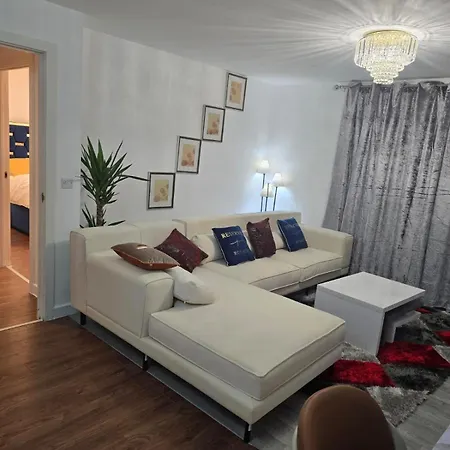 Mega1 Luxury Spacious 1bedroom Apartment, *