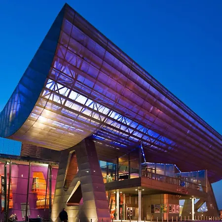Apartamento Quay House - Salford - 2bdr Sleeps 7, Spacious & Quiet - Free Parking - Close To Centre, United & The Lowry Manchester