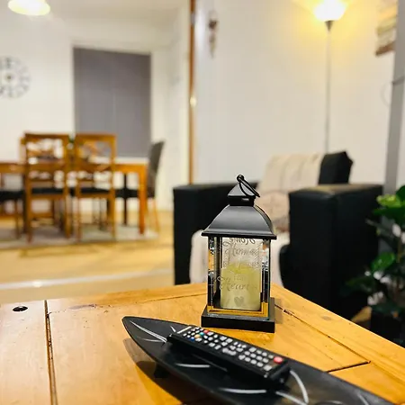 Cosy 3bdr In Levenshulme-close To Centre And Stockport Town- Free Parking- Wifi Ferienhaus