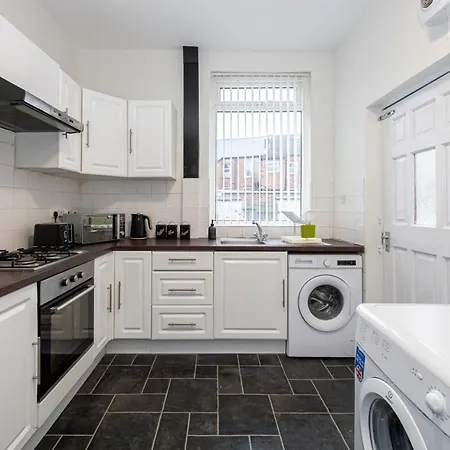 Urban Haven Hall Luxury Rusholme, Near Centre Hospitals マンチェスター