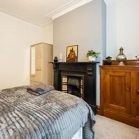 Urban Haven Hall Luxury Rusholme, Near Centre Hospitals マンチェスター