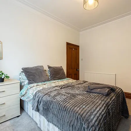 別荘 Urban Haven Hall Luxury Rusholme, Near Centre Hospitals *
