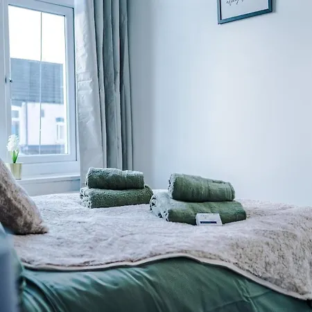 Free Park, Sleeps 8, Stunning In Salford, Long Term Disc, Perfect For Groups Mánchester