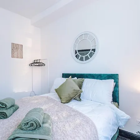 Free Park, Sleeps 8, Stunning In Salford, Long Term Disc, Perfect For Groups Mánchester