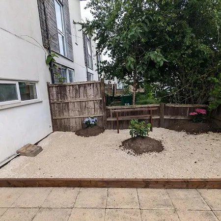 Daire Cute 3 Bedroom House Near Etihad Stadium And Coop Arena With Parking *