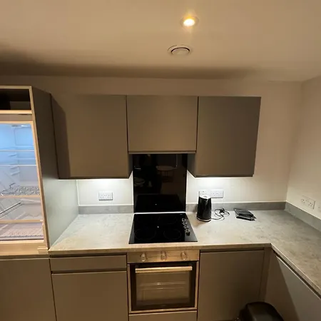 Regent Plaza Apartment *