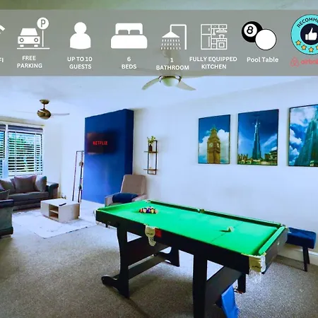 Holiday home Spacious Home-pooltable-freeparking-10guests