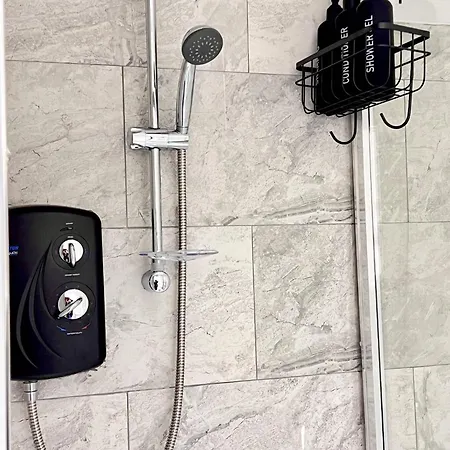 Stylish Spacious 1bd Apt-kingbed-10min Heaton Park *