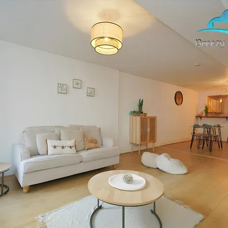 Apartment Spacious Center Gem *