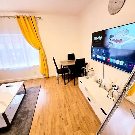 Charming Near Centre By Etihad Coop Arena מנצ'סטר