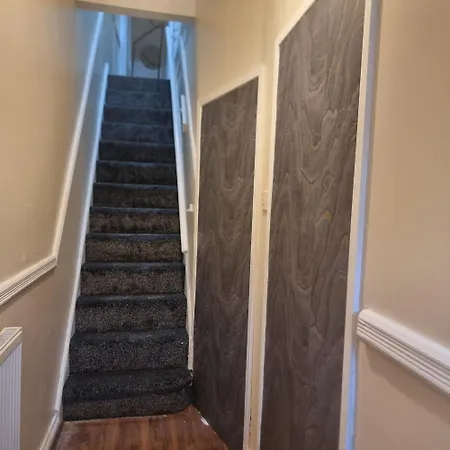 2 Beds Suburb Nestled Nook