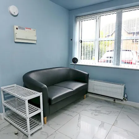 Pass The Keys Mins From Salford Royal Hospital Park For Free! * Manchester
