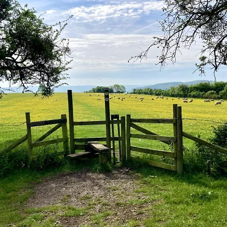 The Cart Shed - Romantic Hideaway With A View! Mánchester