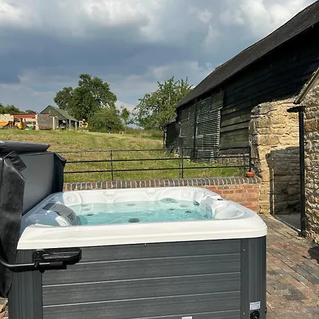 Beautiful Cotswold With Hot Tub בית נופש *