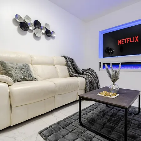 Luxury 5 Bed Near Etihad And Coop Live Сasa de vacaciones