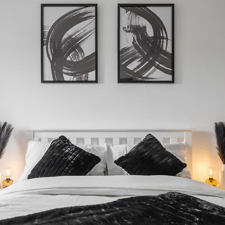 Сasa de vacaciones Luxury 5 Bed Near Etihad And Coop Live *