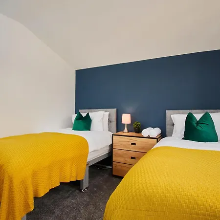 5-bed House - Perfect For Groups & Families 맨체스터