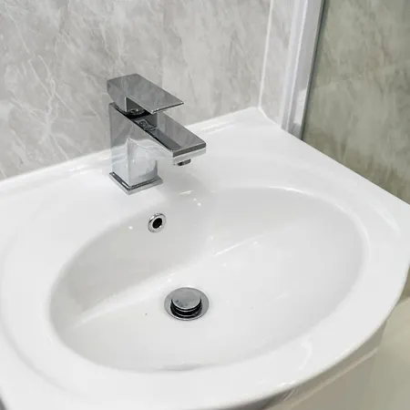 Cozy 2 Bed - Unlimited Wi-fi - Free Parking - Sleeps 6 - By Old Trafford Apartament *