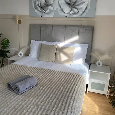 Сasa de vacaciones Modern Townhouse-free Parking-game Room-w-ifi Mánchester