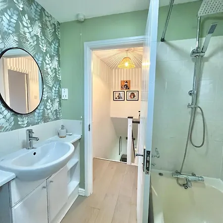 Ideal 3-bed Stay-away-home Area Дом отдыха Манчестер