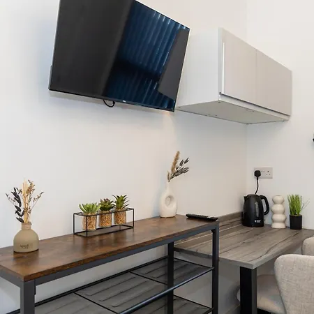 Private Ensuite With Kitchen Access By Irwell Hotell Manchester
