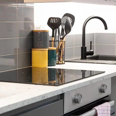 Private Ensuite With Kitchen Access By Irwell Hotell *
