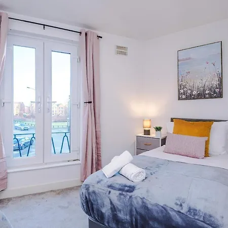 Monthly - Stylish 2bed - Etihad & Ao Arena Access - Parking