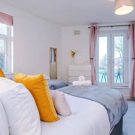 Apartment Monthly - Stylish 2bed - Etihad & Ao Arena Access - Parking Manchester