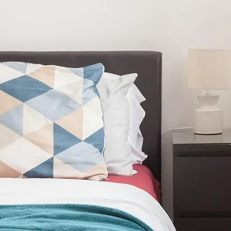 Exquisite 4 Bedroom 2 Bath Parking Etihad Stadium Prázdninový dům Manchester