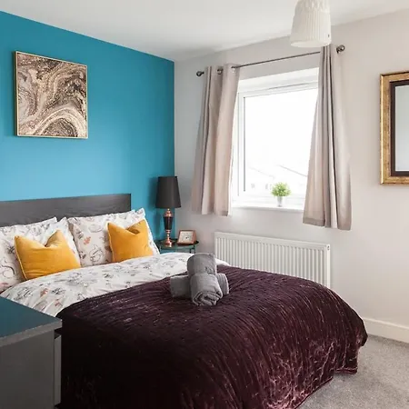 Exquisite 4 Bedroom 2 Bath Parking Etihad Stadium Prázdninový dům