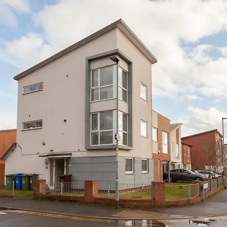 Prázdninový dům Exquisite 4 Bedroom 2 Bath Parking Etihad Stadium Manchester