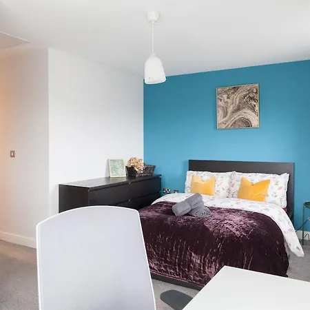 Prázdninový dům Exquisite 4 Bedroom 2 Bath Parking Etihad Stadium *