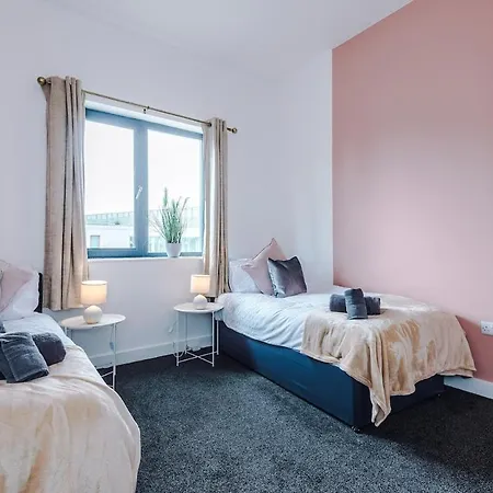Free Parking, Sleeps 6, Stylish In Salford Quays Appartement