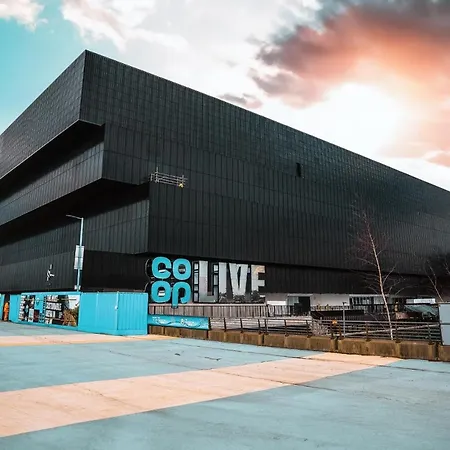 Bohemian With Terrace & Gym *