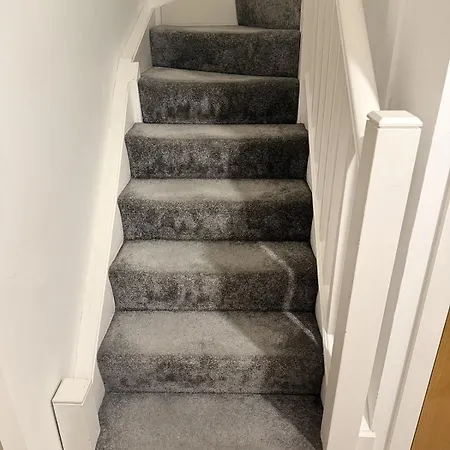 شقة 2br Duplex In Salford Mcr Sleeps4 Video In Photos *