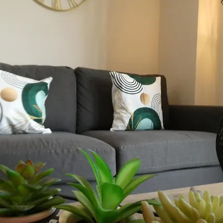 2 Bed 2 Bath Close To Ctre Sleeps 5 -free Parking 아파트 맨체스터